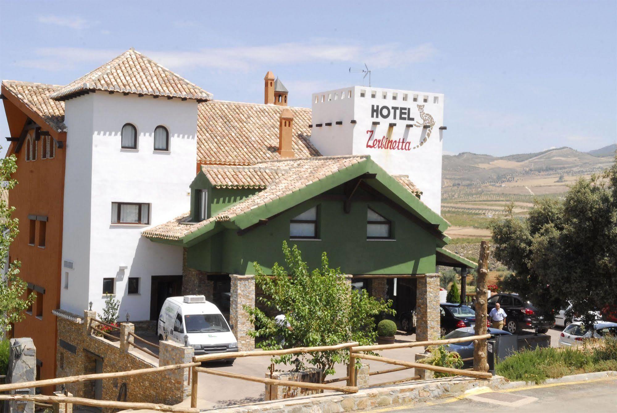 Hotel Zerbinetta Dílar Exterior foto